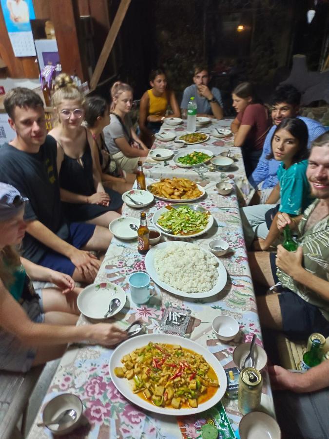 Sunny Tayai Hostel Пай Экстерьер фото