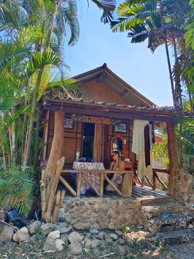 Sunny Tayai Hostel Пай Экстерьер фото